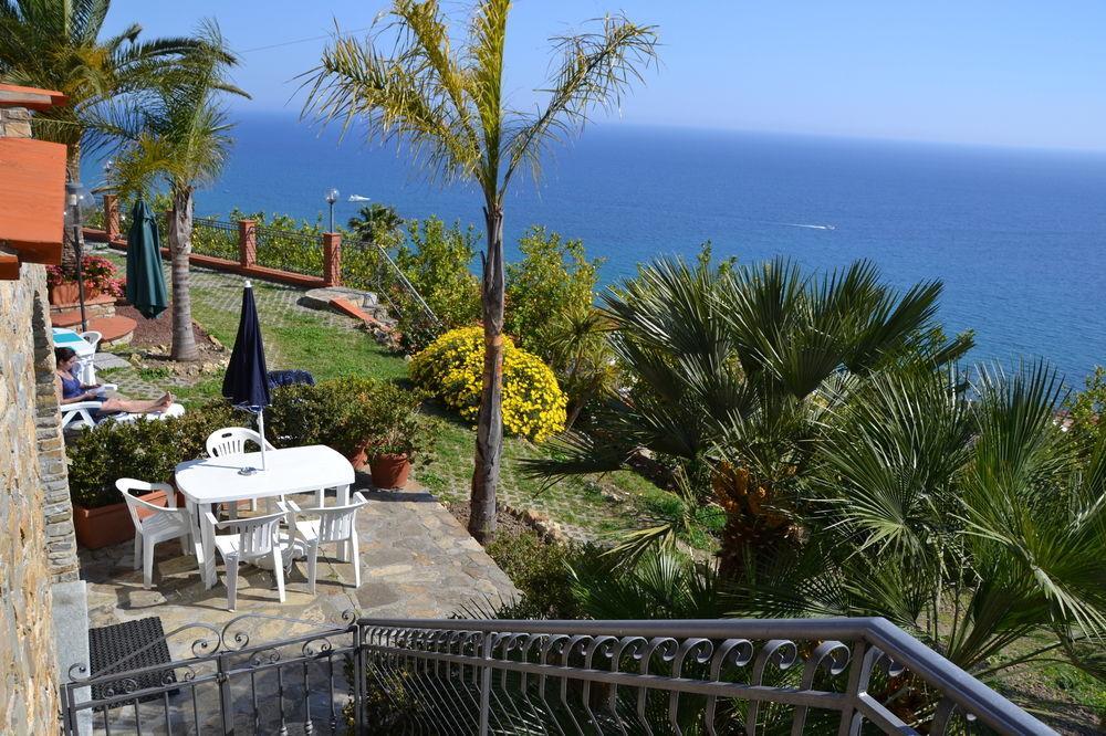 Le Terrazze Appartamenti Vacanze Sanremo Exterior photo