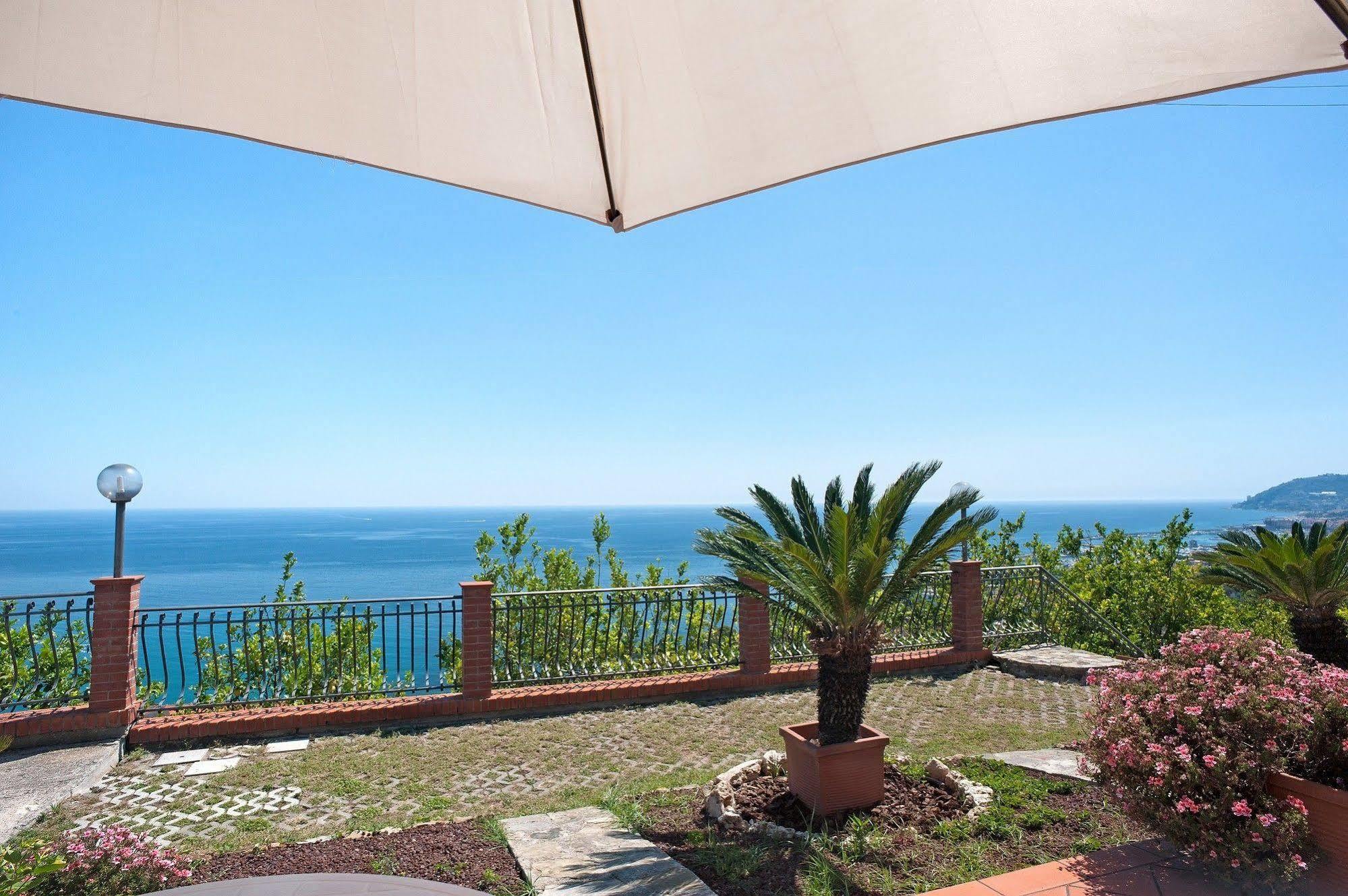 Le Terrazze Appartamenti Vacanze Sanremo Exterior photo